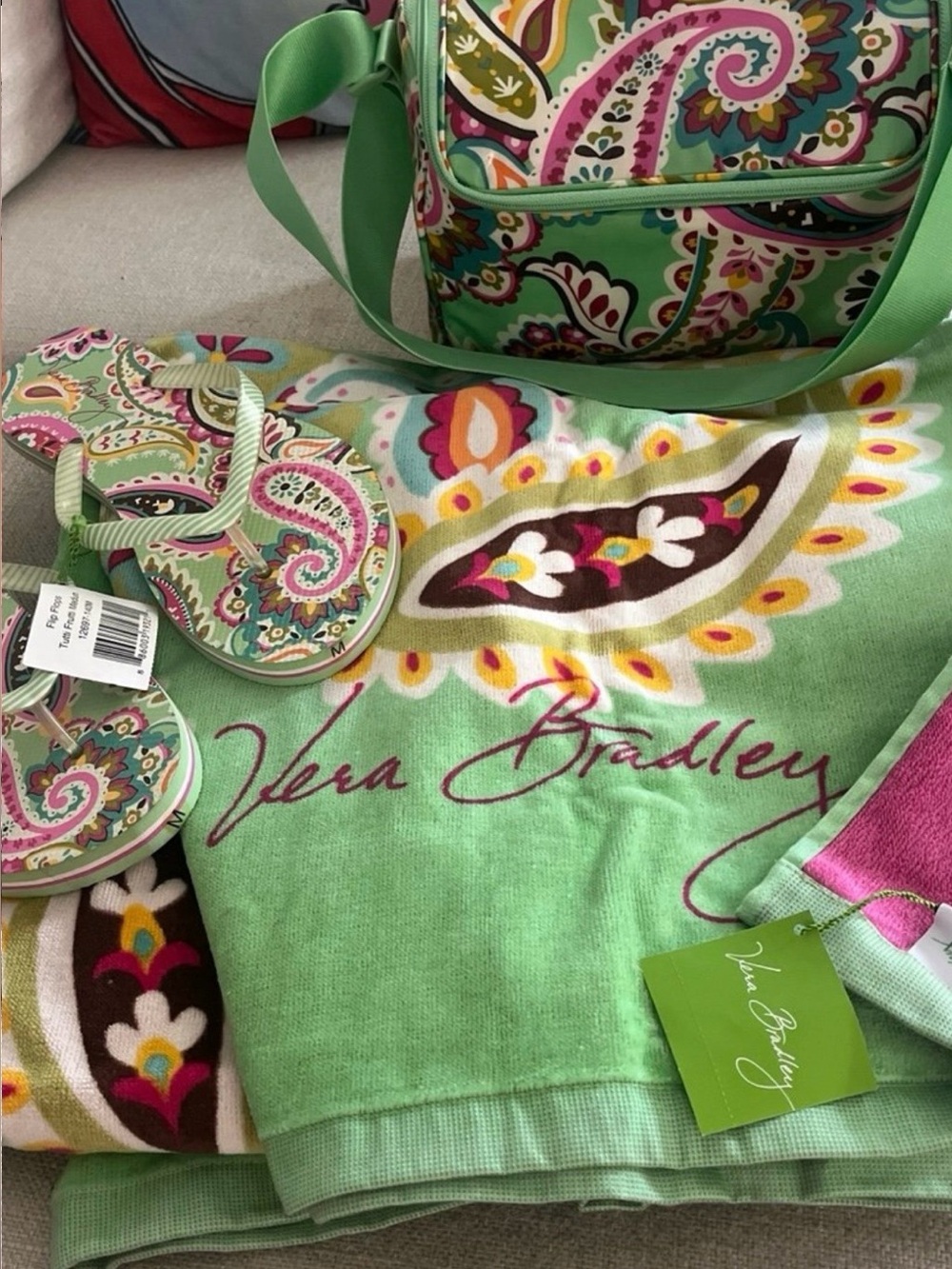 Vera Bradley Lime Green Paisley cooler Tote XL Towel & Flip Flop 7/8 M Set NWT